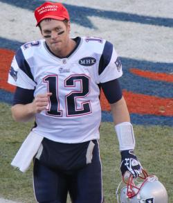 FlagFootball-TomBradyMakeAmericaGreatAgainCap-JeffreyBeallWikimedia.jpg