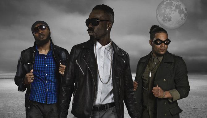NewYearsEveShows-TurquoiseJeep.jpg