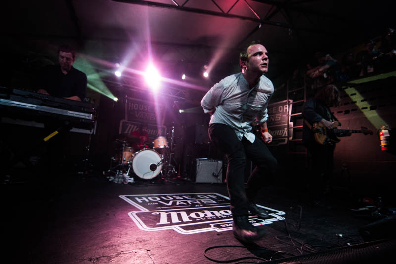 futureislands2015-03-18-49.jpg